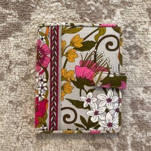 Vera Bradley - Passport Wallet - Tea Garden
